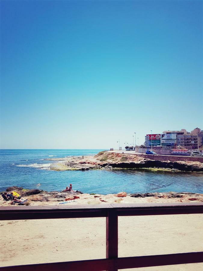 Cosy Studio Apartment In Torrevieja Esterno foto